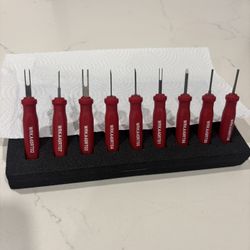 2 Fujifilm Instax Mini 11 instant cameras