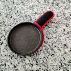 Cast Iron Frying Pan Small With Pot Holder