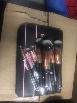 Beauty Creations make up bags with brushes