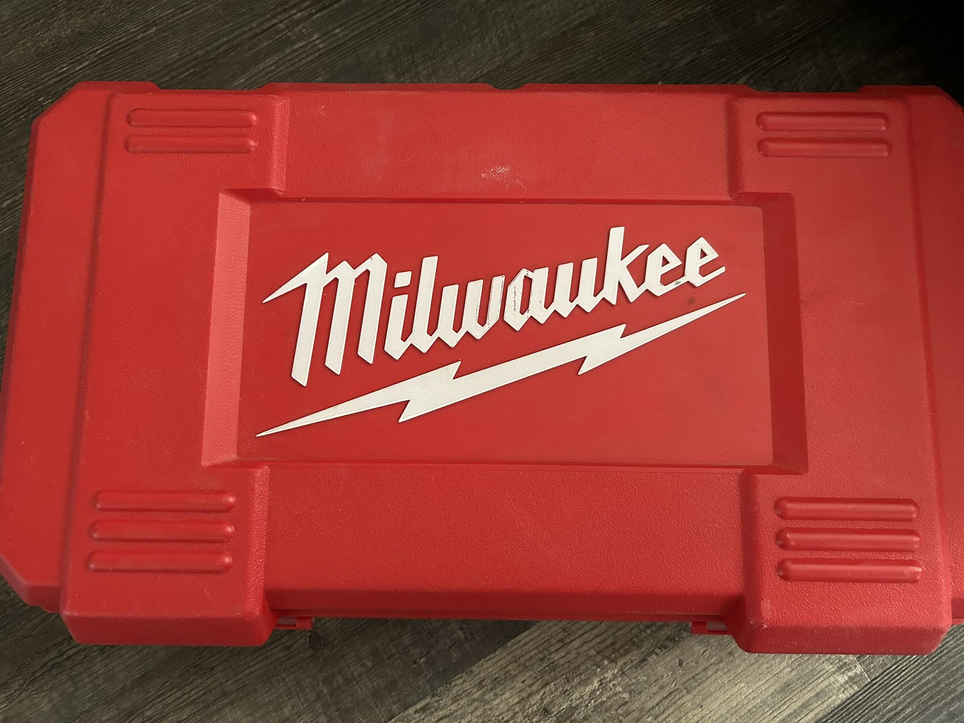 Milwaukee 3107-6 Right Angle Corded Drill Kit
