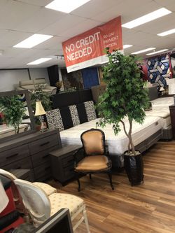 Nice mattress and box spring deals $39 down
