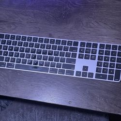 Apple Magic Keyboard W/ Touch ID + Original Box