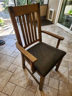 free craftsman arm chair / dining chair