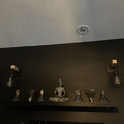 BLACK WALL MOUNTED SHELVES