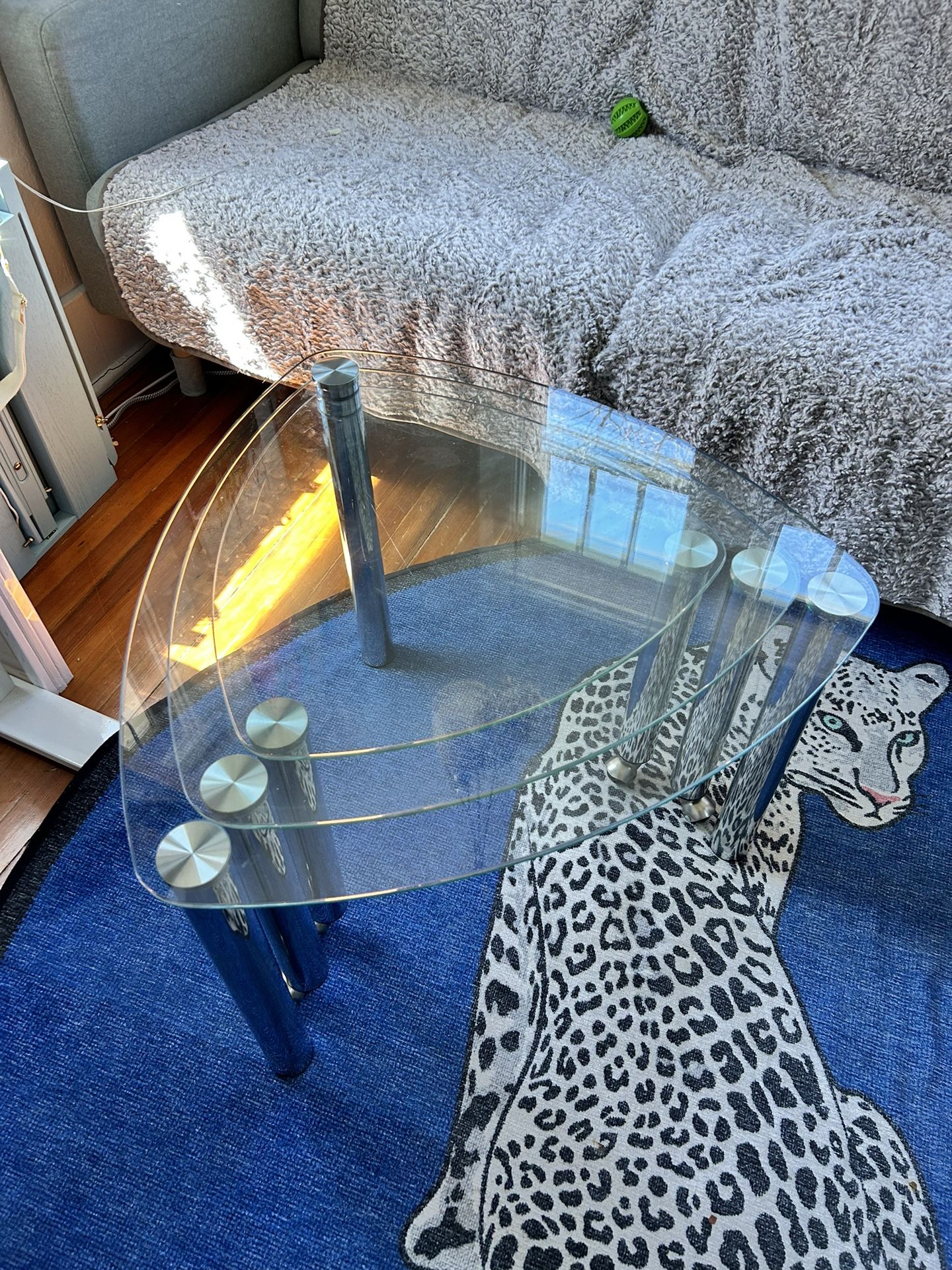 glass coffee table 