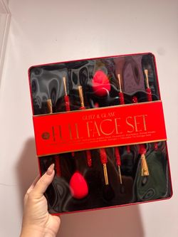 Glitz & Glam red rhinestone brush set✨