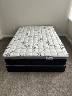 Queen Size Mattress Pillow Top 12" new Mattress in a plastic sealed We offer same Day Delivery
