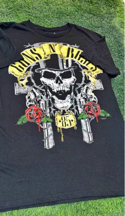 Guns N’ Roses shirt