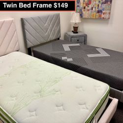STORE CLOSING !!! New Twin Bed 