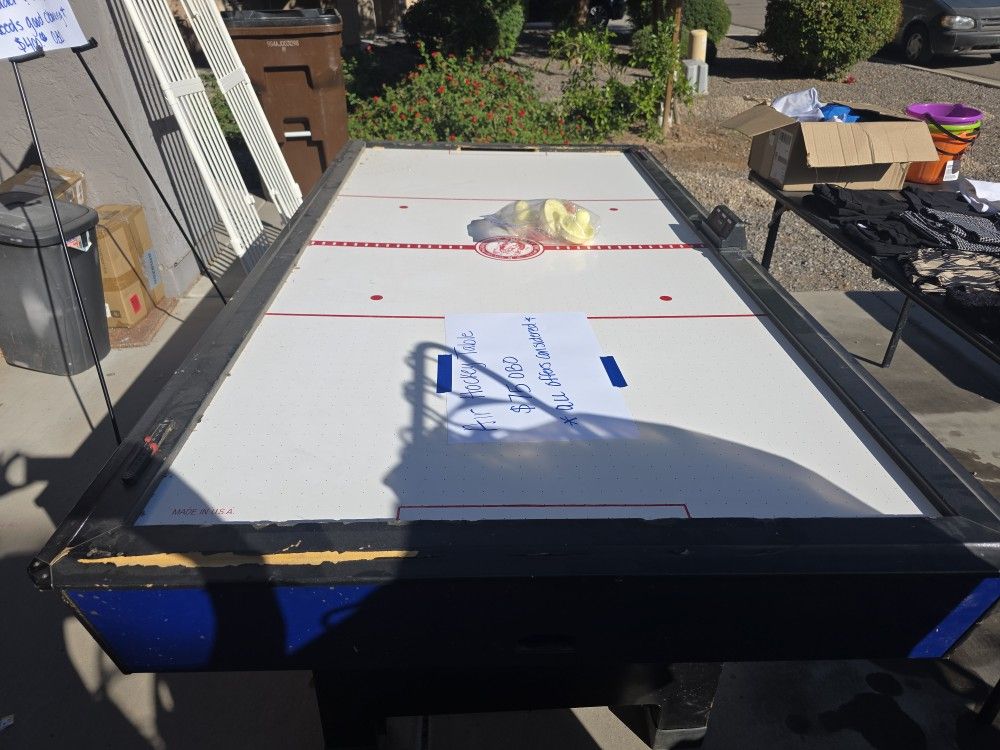 Air Hockey Table