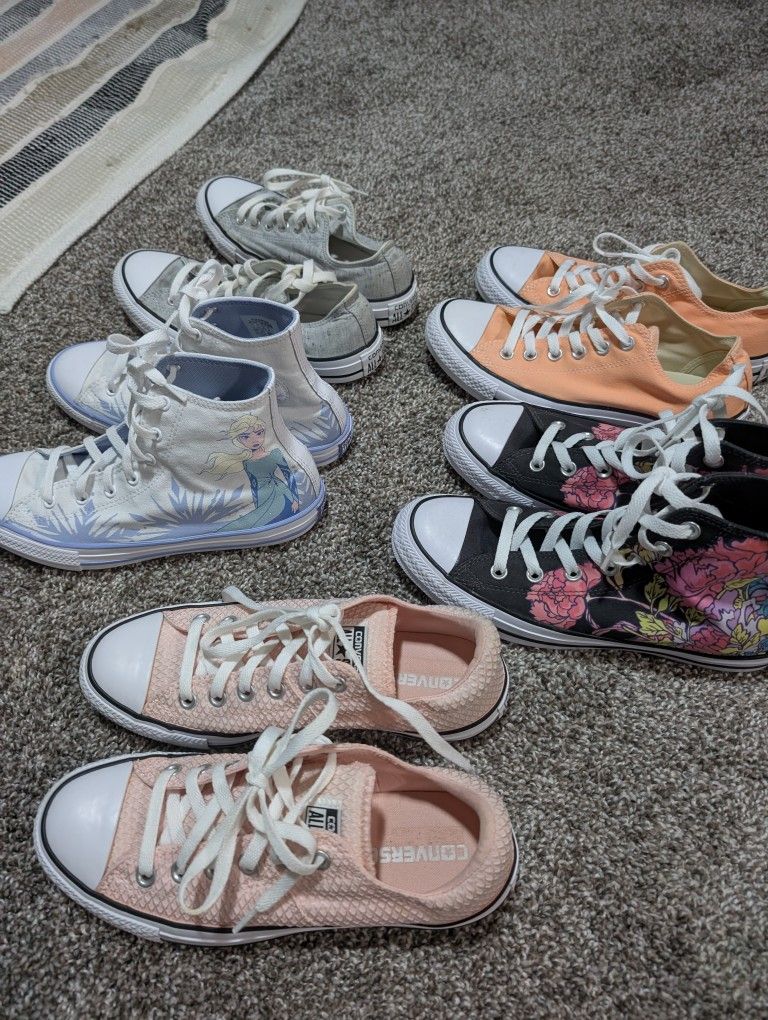Converse In Excellent Condition! Women's Sz 8 $10 Ea