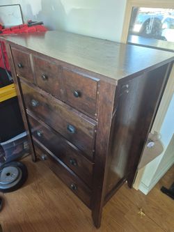 Dresser