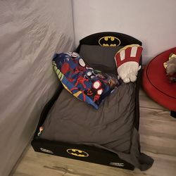Toddler bed
