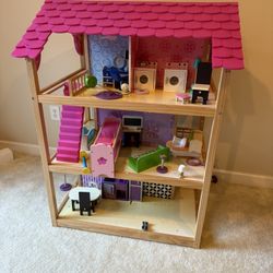 Wooden Dollhouse With Accessories 