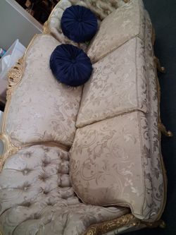 Sofa / Couch