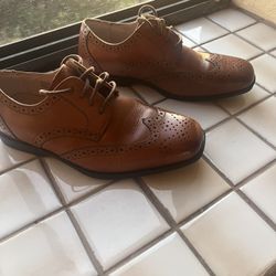 Boys Florsheim dress shoes (4.5) 
