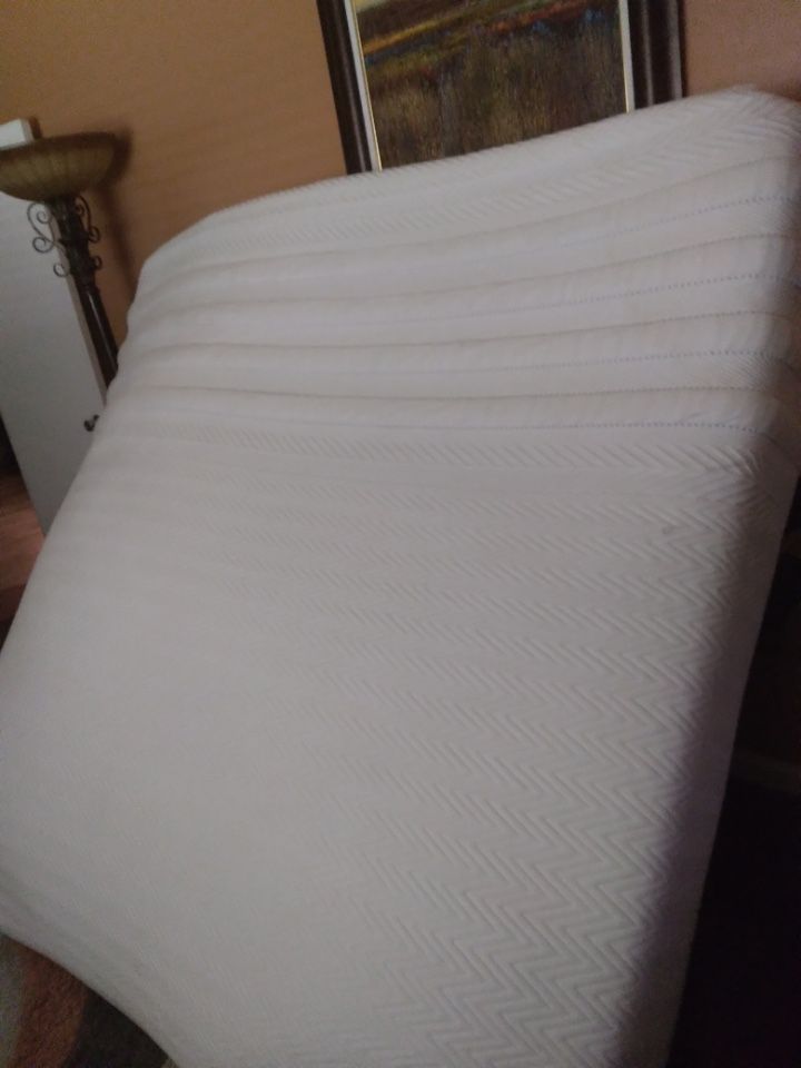 KING SIZE MATTRESS 