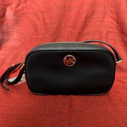 NWT Michael Kors Fulton Single Zip Small Black Crossbody Bag Purse Embossed Logo