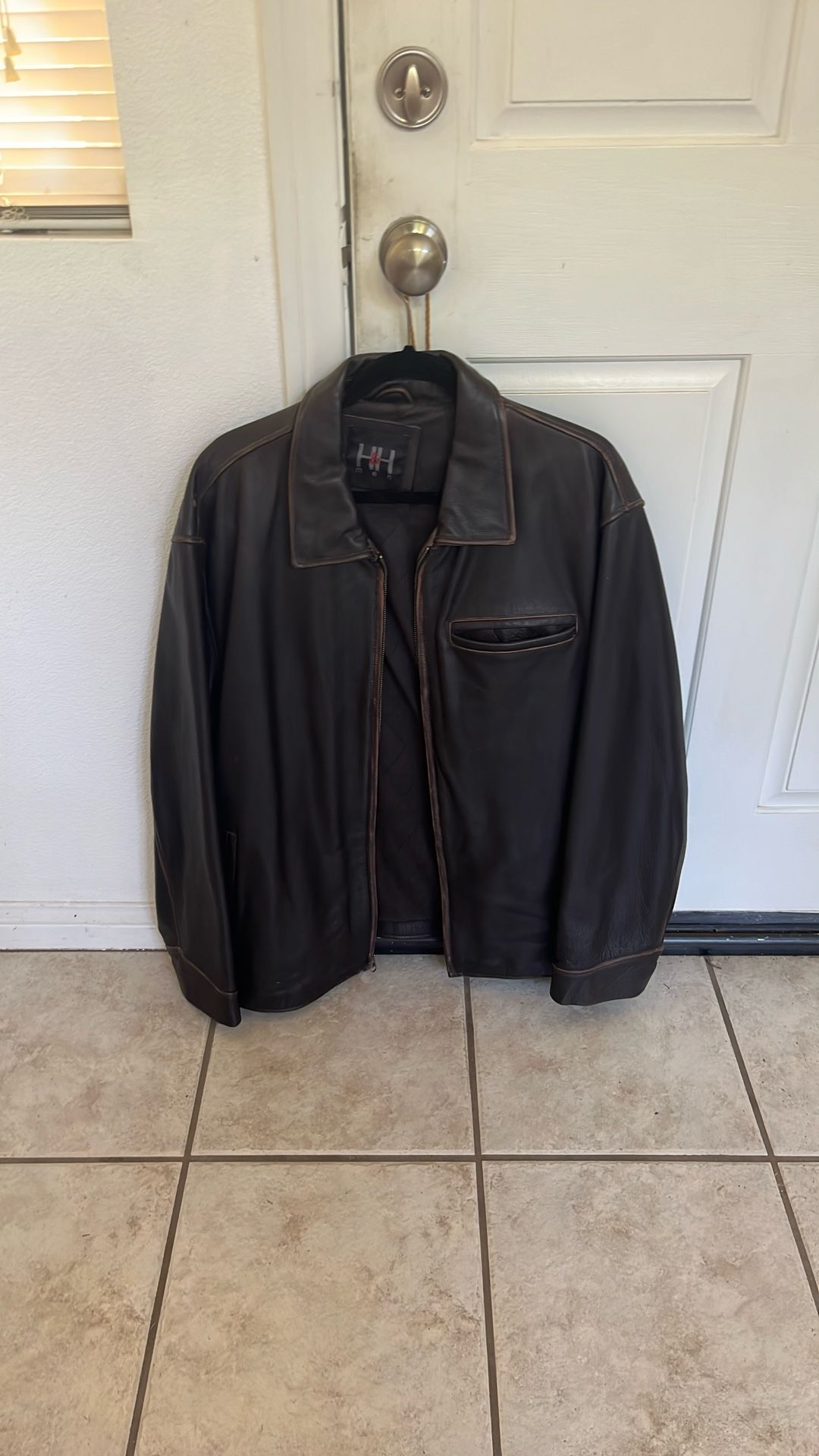 Men’s extra large, brown leather jacket