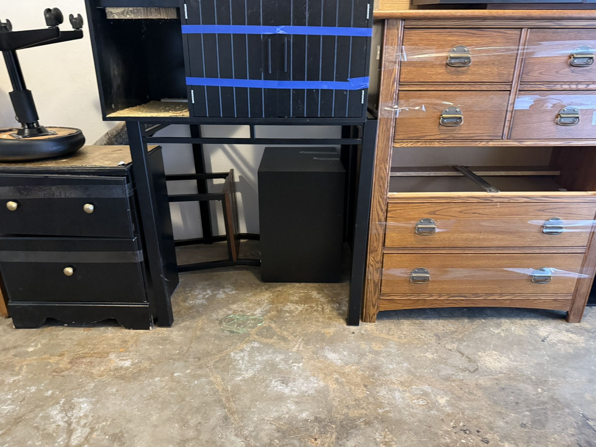 Garage sale - tables, Bookshelves, Dressers
