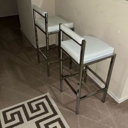 Brand new pair of barstools