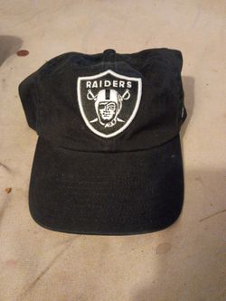 AUTHENTIC RAIDERS HAT.