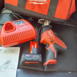 12V MILWAUKEE Hackzall Reciprocating Baterie And Charger Included 