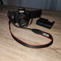 Canon EOS M50 CAMERA 