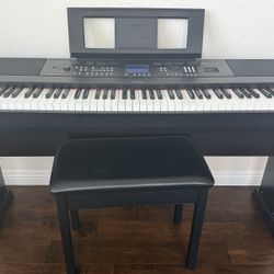 2015 Yamaha DGX650B Digital Piano
