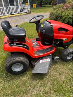 Scott’s by John Deere 16.5hp/42in Riding lawnmower