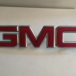 Gmc Sierra Yukon Savana Grille Emblem