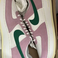 Men’s Nike Air Force Ones 