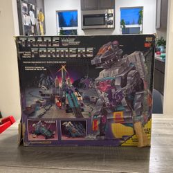 Transformers G1 Deception Trypticon 1986 Action Figure With Box