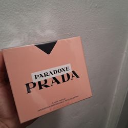 Prada Paradoxe