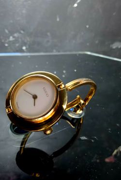 Authentic Vintage Gucci 11/12.2 Ladies Watch – Watch Only (New Battery, No Bezels/Box