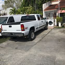 Chevy 99. One Owner 5.3 see description 