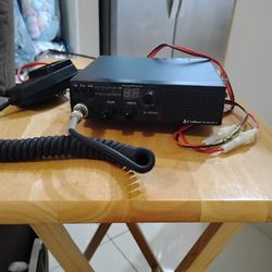 Cobra CB Radio With Weather Station In Excellent Working Condition 