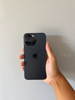Apple iPhone 15 Pro Max – Excellent Condition – Unlocked + Case