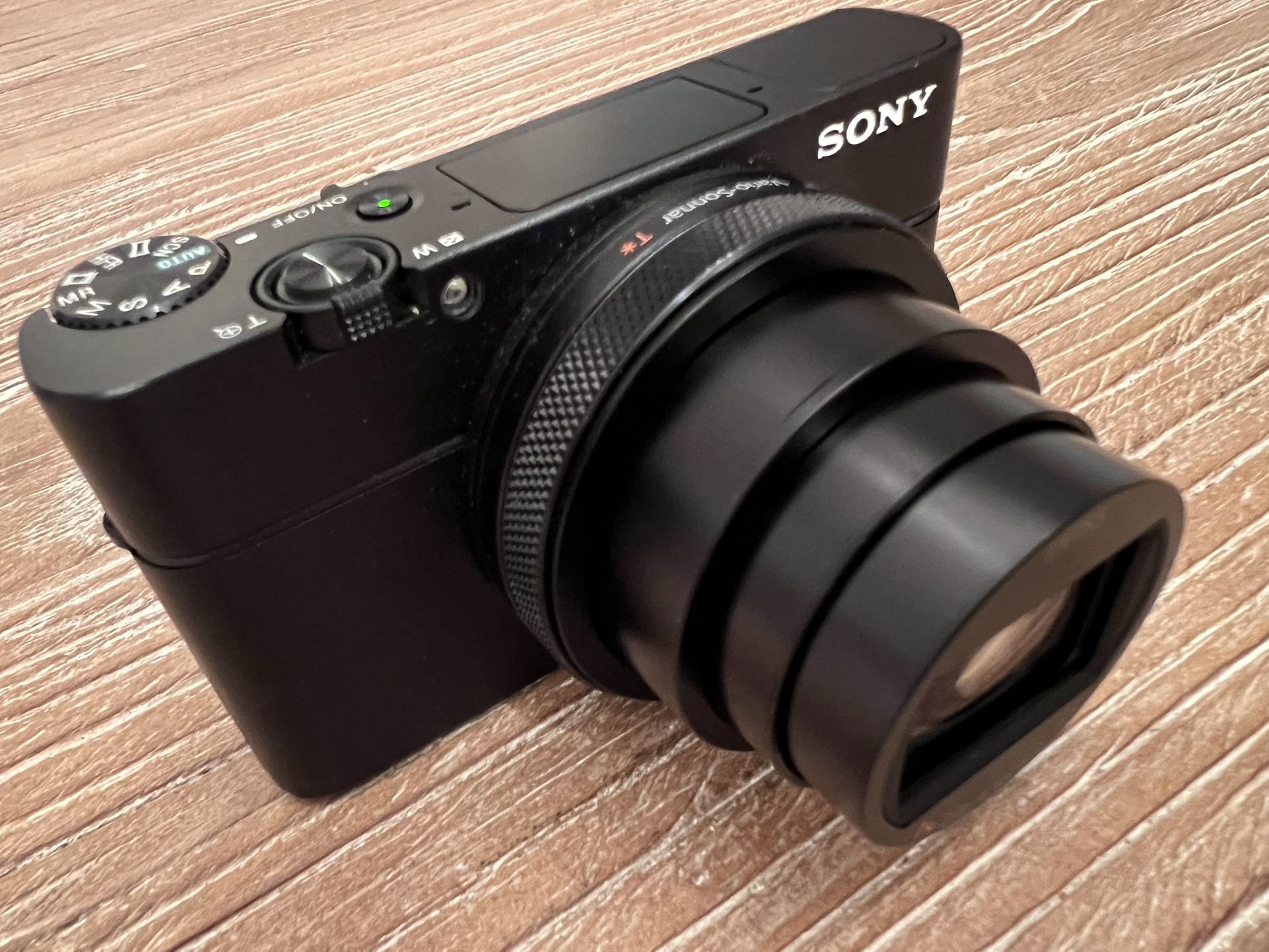 Sony Cybershot DSC-RX100 VII M7 20.1MP Digital Camera 4K Video