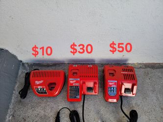 Milwaukee Charger M12