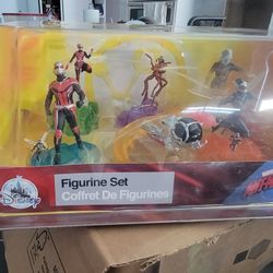 Disney Antman and the Wasp Figurine Set