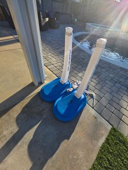 Pool volleyball set
