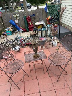 Cast iron outside patio set with lamp