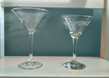 Set of 2 Stemmed Cocktail Glasses