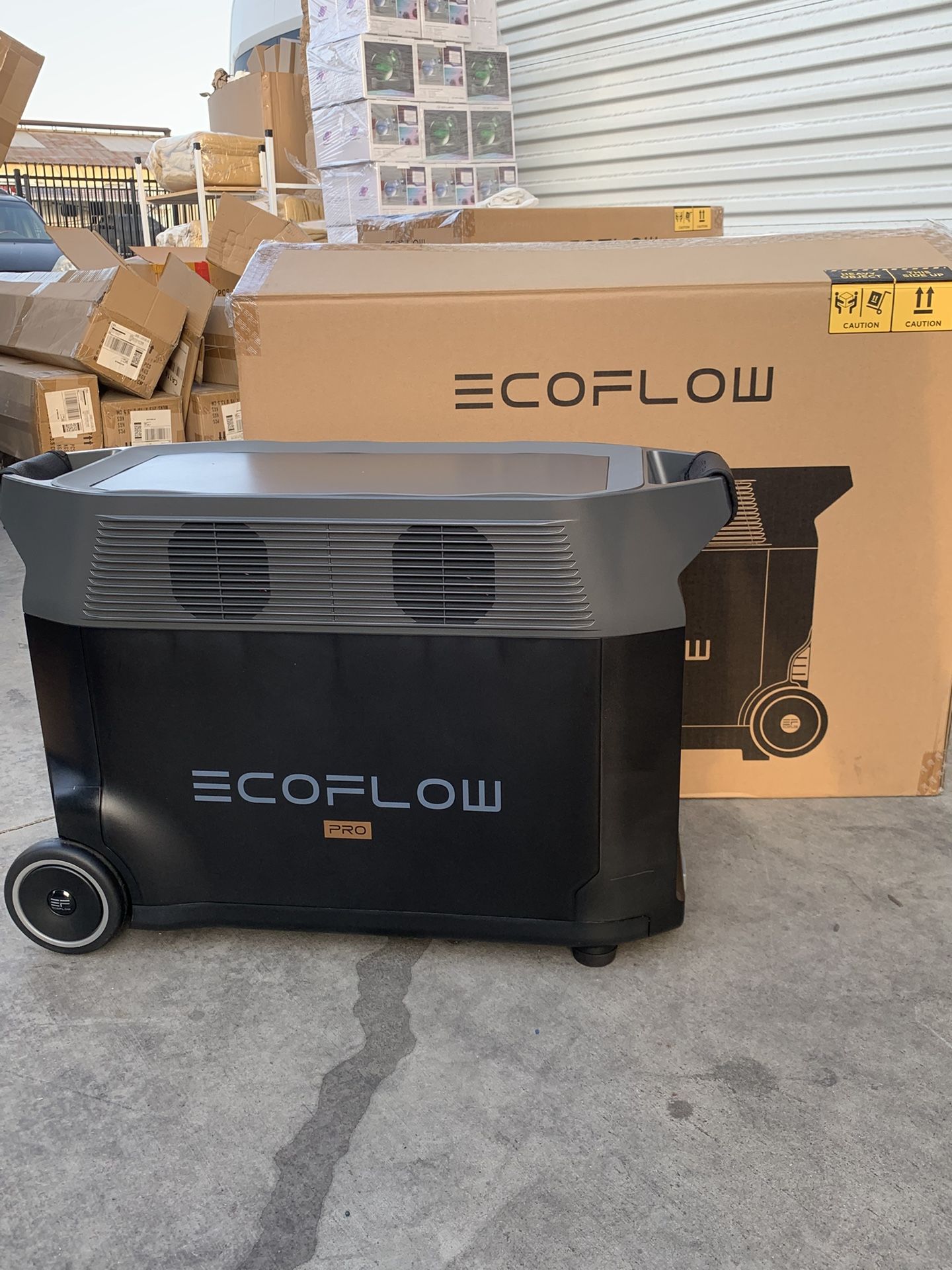 EF ECOFLOW Portable Power Station 3600Wh DELTA Pro, 120V AC Outlets x 5, 3600W, 2.7H Fast Charge, Lifepo4 Power Station, Solar Generator for Home Use,