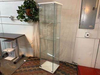 Glass 4-Shelf Display case w/ White Base
