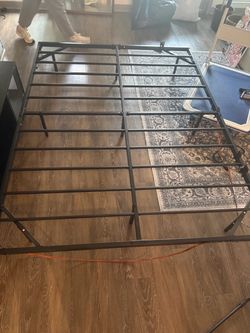 Black Metal Platform Queen Bed Frame