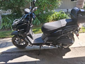 Tank 200 Moped