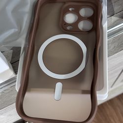 CAPRARO for iPhone 16 Pro Case Brown