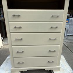 4-Drawer All Wooden Dresser - Free Local Delivery!.